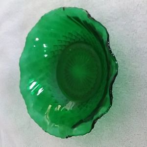 Beautiful Green Crimped Edge bowl